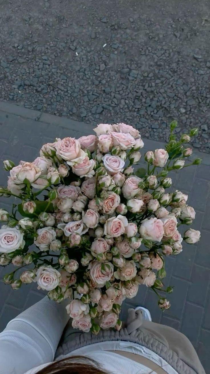 BayLogMap workshop space where corporate flower arrangements are designed and prepared for business delivery